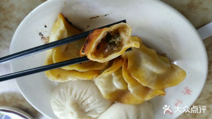 共和春(甘泉路店)鲜肉锅贴图片