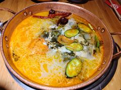 -洱火云南酸菜牛肉火锅(石景山当代商城店)