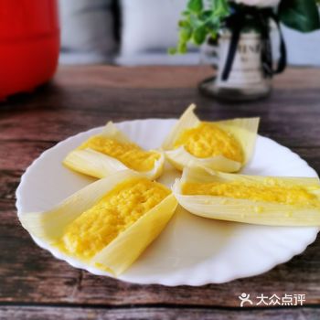 【香甜的玉米粑粑，怎么吃都不够！】