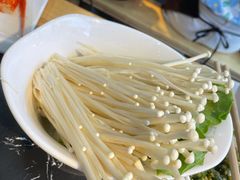 -鸿火锅(航天路店)