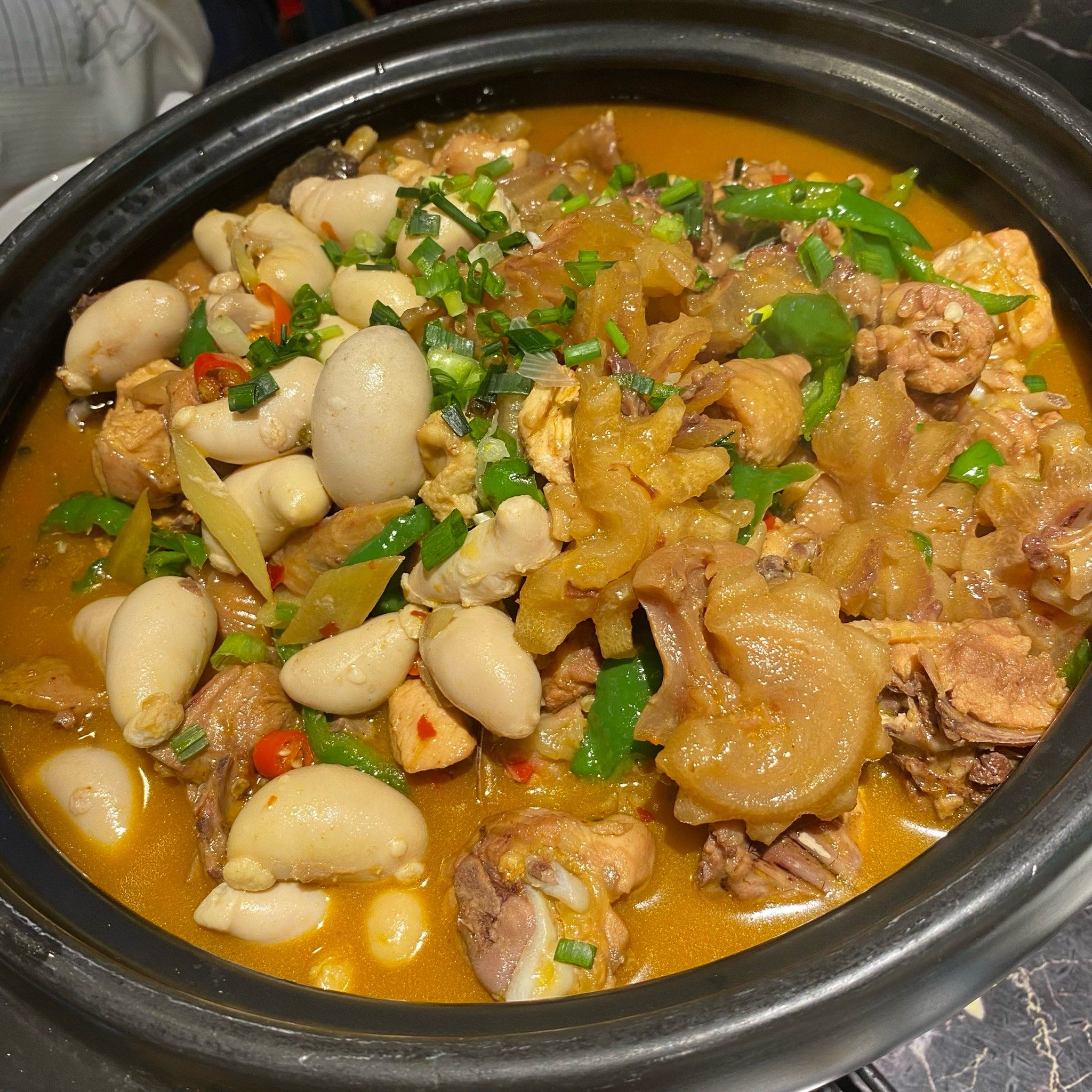 公鸡牛鞭鸡肾锅,秋天大补!