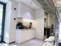 -PE SALON