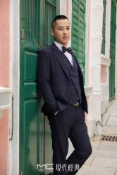 -现代经典婚纱摄影