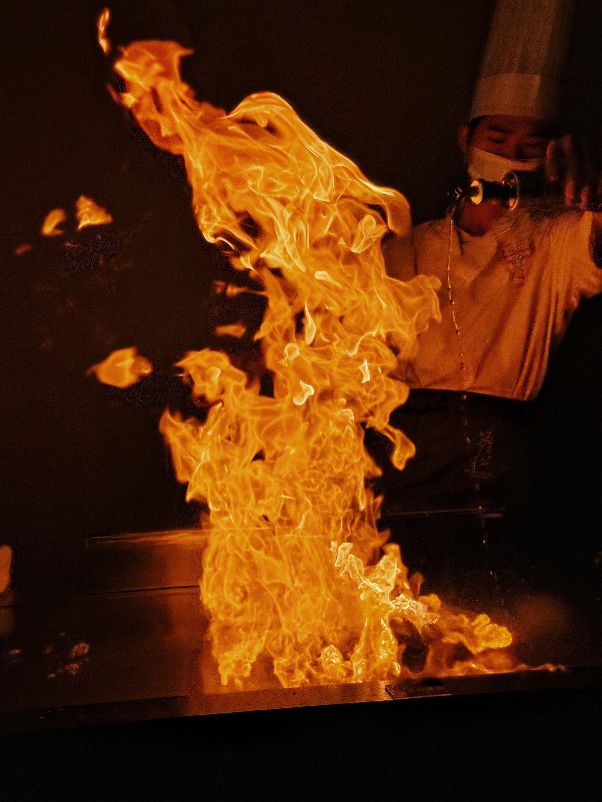 高温预警6015
一场超燃氛围的火焰艺术铁板烧