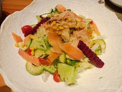 三文鱼牛油果色拉-皇品田苑日式料理(苏州中心店)