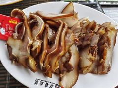 -老鼎万春卤菜(五代传承创始老店)