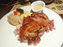 德式脆皮猪肘-马迭尔德式西餐精酿啤酒屋(中央大街店)