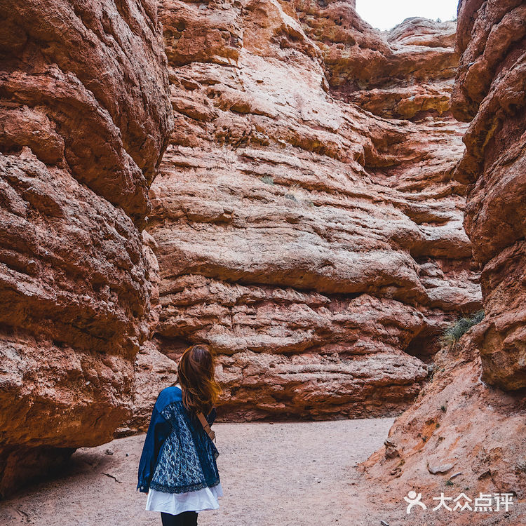 张掖旅行攻略｜平山湖大峡谷，爬山懒人路线