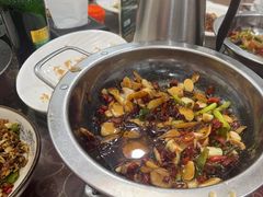 -湖南人家湘菜馆(镇江路店)