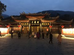 -峨眉山报国寺