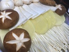 菌菇时蔬拼盘-安又胖韩国烤肉(美罗城店)
