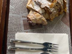 杏仁牛角AlmondCroissant-十二小节BAR·COFFEE·ACE&CLUB·火车咖啡厅(751店)