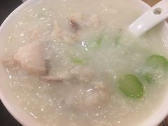 菜心粒鱼片粥-丽的面家(多宝路店)