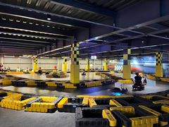 -极限PLAY运动娱乐新世界·团建派对表演休闲馆·室内高空游乐园