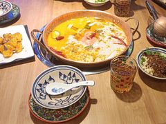 -洱火云南酸菜牛肉火锅(石景山当代商城店)