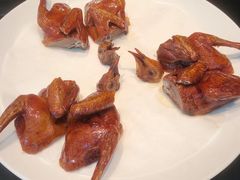 脆皮乳鸽-新荣记(南京西路店)