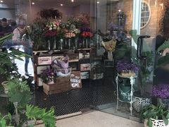 -FLOVIE FLORIST CAFE