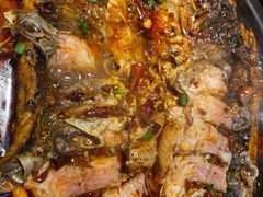 清江鱼-鸣记脆皮烤鱼·海鲜烤鱼(三八广场店)