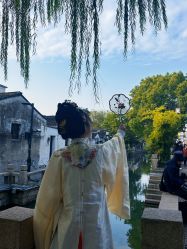 -一揽芳华汉服旗袍体验馆(拙政园店)