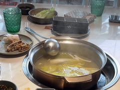-喃喃椰·糟粕醋·椰子鸡火锅(七堡花园店)