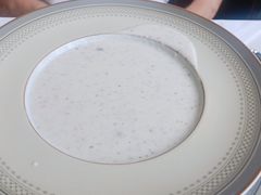 奶油松茸蘑菇汤-莫斯科餐厅