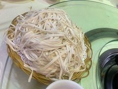 -渝君重庆火锅(嘉宾路店)