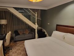-河南中州皇冠假日酒店