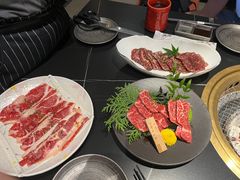 -山川小町·极番烧肉(新地假日广场店)