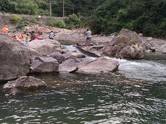 -安吉龙王山峡谷漂流