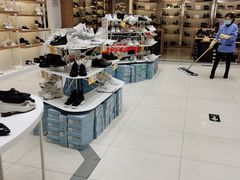 -云柏鞋业(十里堡店)