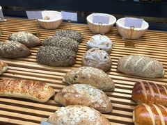 -焙丽拾光(麦凯乐直营店)