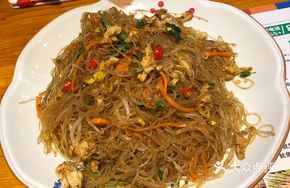 Stuffed Rice Noodles Stir-fry