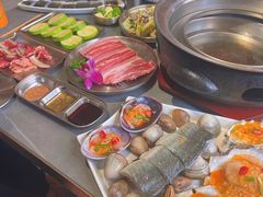 -围炉肉舍•炭烤活鳗•丹东海鲜烤肉(步行街店)