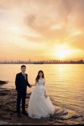 -雪中彩影婚纱摄影·微光艺术中心