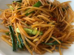 -关东小磨东北菜(上海长风大悦城店)