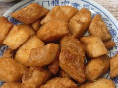 老北京炸咯吱-门框胡同百年卤煮(新街口店)