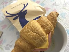火腿芝士羊角-瑞幸咖啡(同乐汇店)