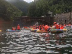 -安吉龙王山峡谷漂流