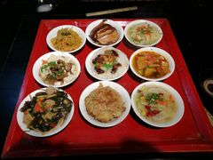 -蓝田九大碗民俗食府(蓝田店)