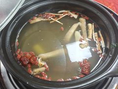 -花苑美食横琴生蚝火锅(拱北粤华路店)