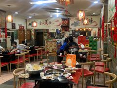 大堂-烧哥美蛙肥肠鱼火锅·十五年社区店