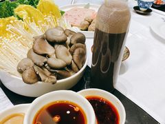 -红鼎豆捞·非遗鲍皇汤火锅(宝丰路店)