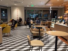 -星巴克臻选(莘庄仲盛店)