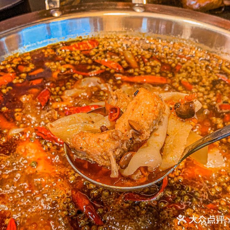 成都首家🆘🐰魔芋兔火锅🍲来了,兔兔这么可爱,一定要吃哇