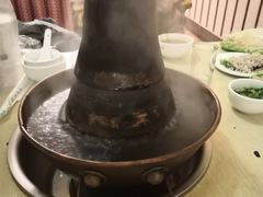 -洞庭洲·防空洞火锅·烧烤·铜锅涮肉(新百广场店)