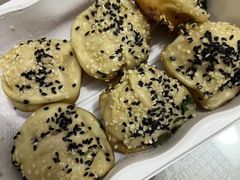 虾肉生煎-小杨生煎(成山巴黎春天店)