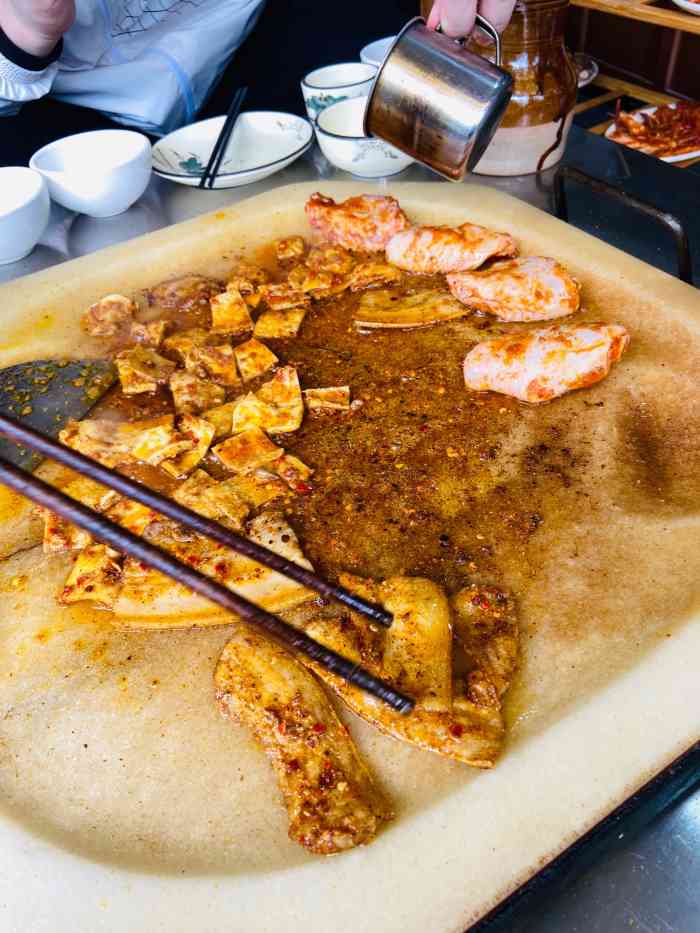 老渔家白族石板烧●大理明星店