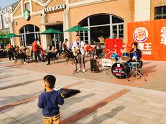 -TIMES CITY OUTLETS 时代·城市·奥特莱斯(上海国际时尚中心店)