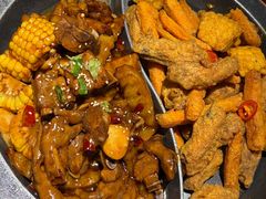 -多嘴超级肉蟹煲(中东店)