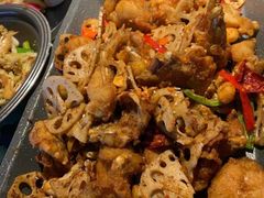 -荷塘秋月·本帮江浙菜(国权路店)